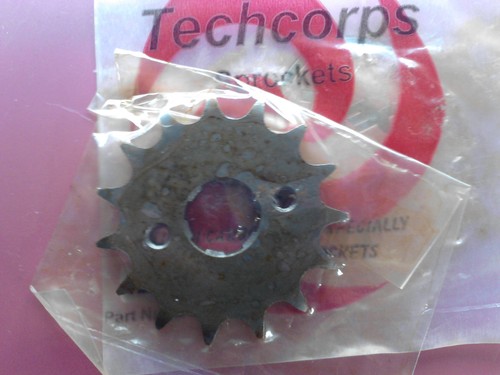 Front sprocket 15t fits honda - sprocket,